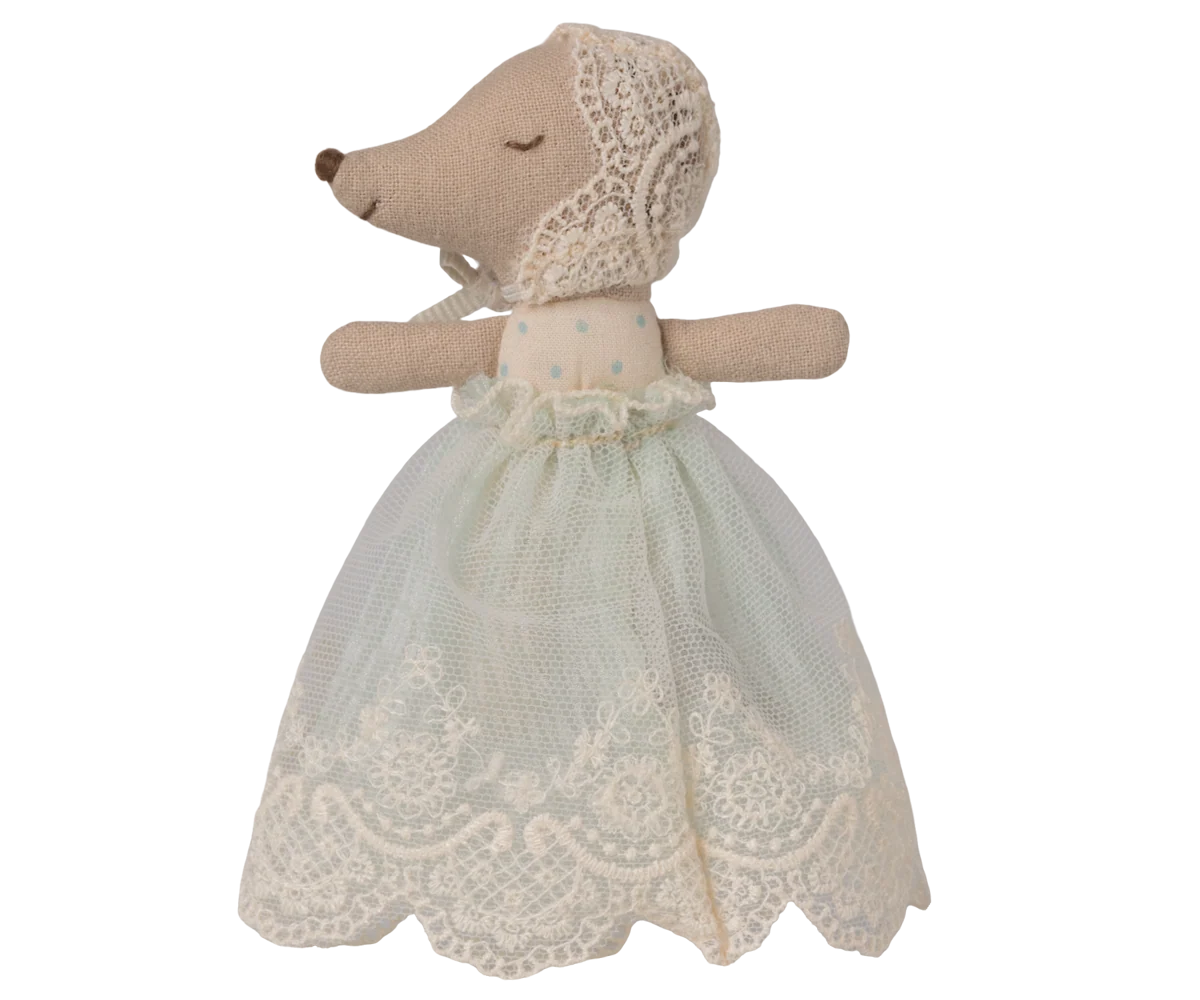 BABY MOUSE IN GOWN MINT