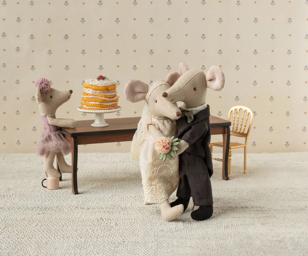 WEDDING MICE CUPPLE IN BOX