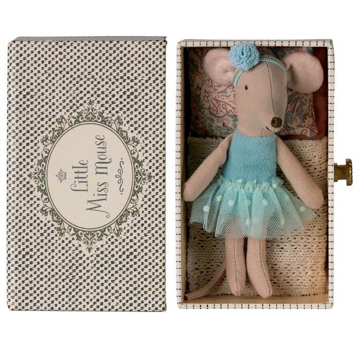 DANCE MOUSE IN DAYBED-LITTLE SISTER