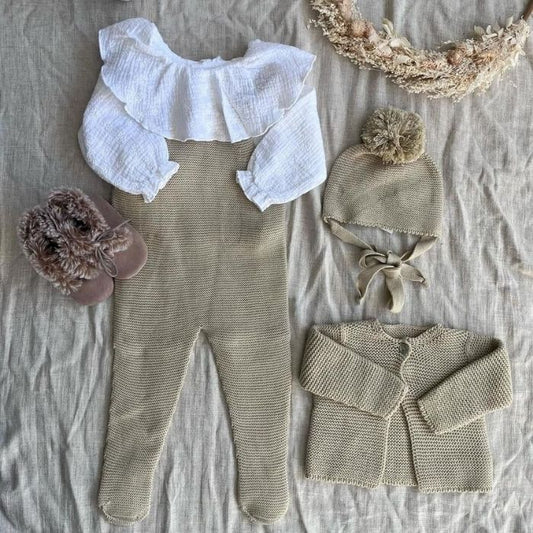 CONJUNTO CAMEL PETO, GORRITO Y JERSEY