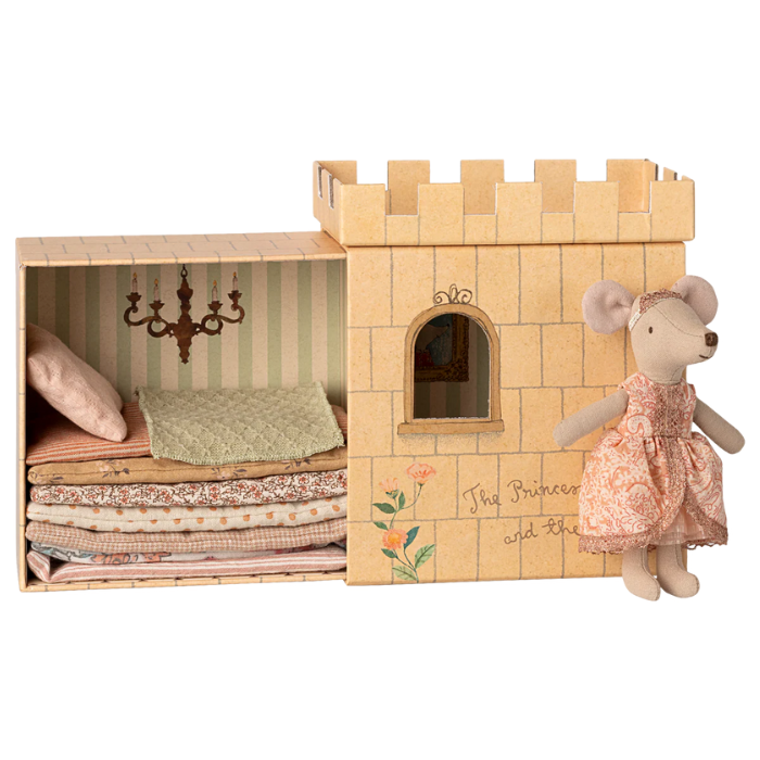 PRINCESS AND THE PEA- BIG SISTER MOUSE
