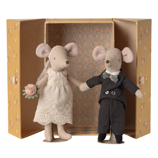 WEDDING MICE CUPPLE IN BOX