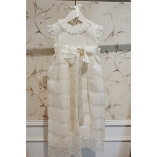 243500C FALDON TELA SEDA RAYA CRUDO CON GORRITO