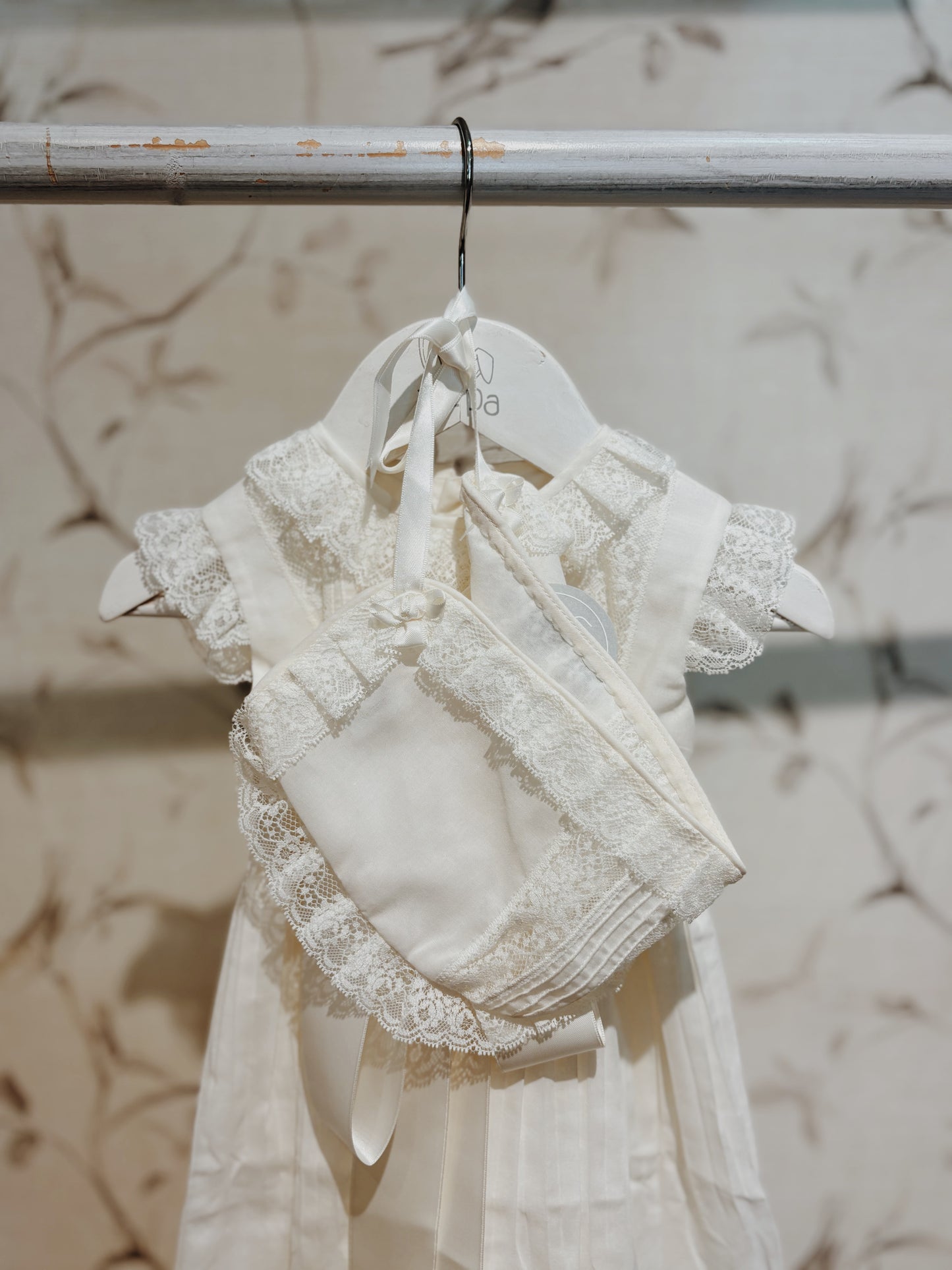 244500C FALDON BAT VAL DOBLE CRUDO CON GORRITO