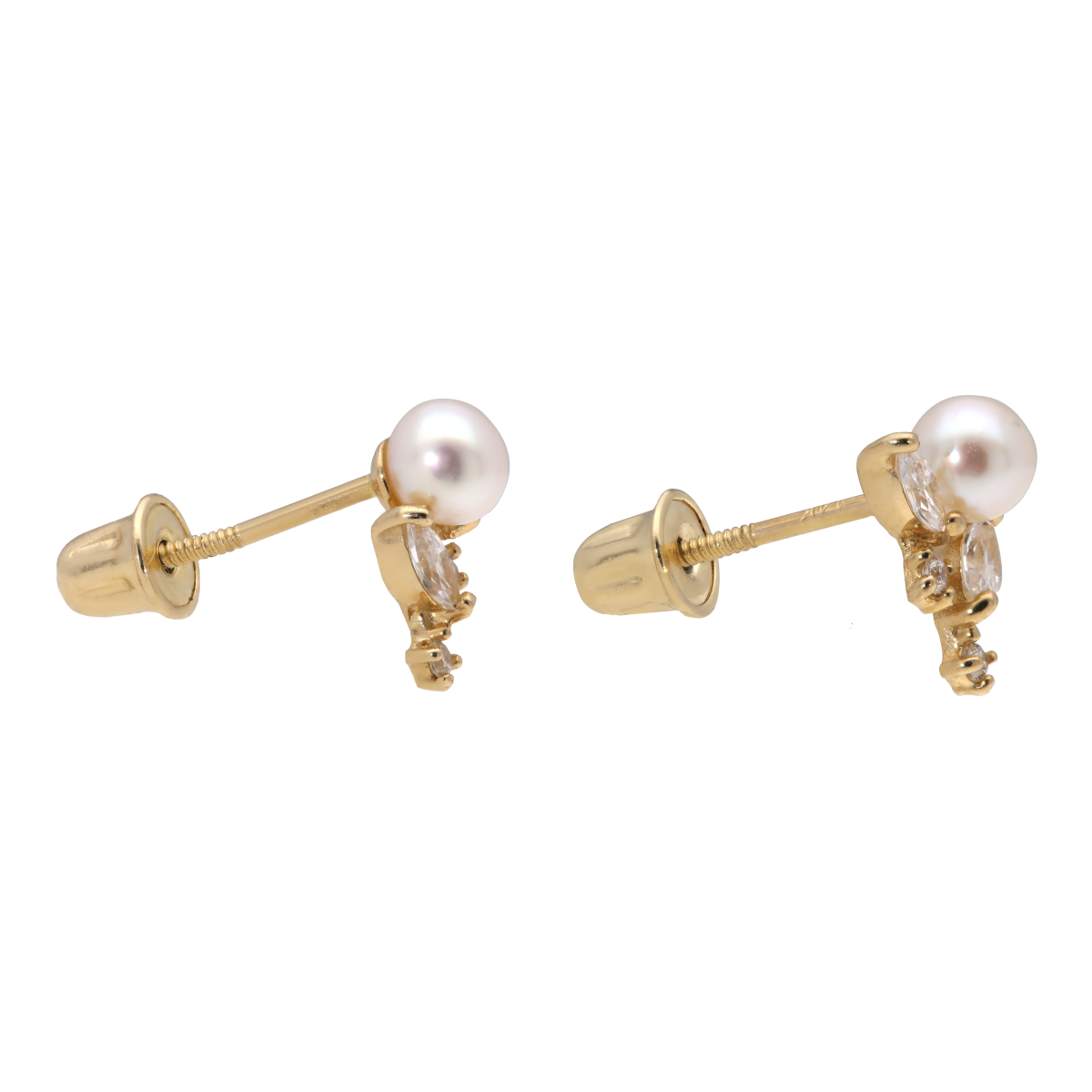 18.JULIET PEARL STUDS