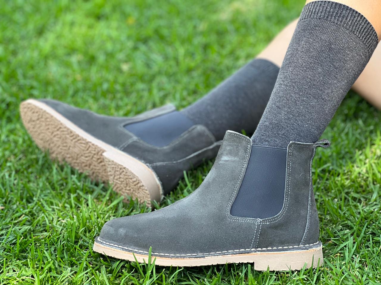 BOTA UNISEX GRIS